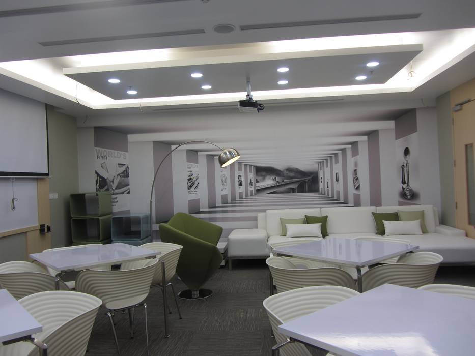 VOLVO OFFICE, HOSAKOTE, BANGALORE. (www.depanache.in), De Panache - Interior Architects De Panache - Interior Architects