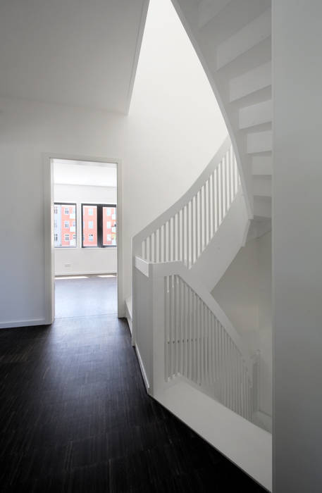 stairs brandt+simon architekten Modern Corridor, Hallway and Staircase stairs,white,minimal,minimal