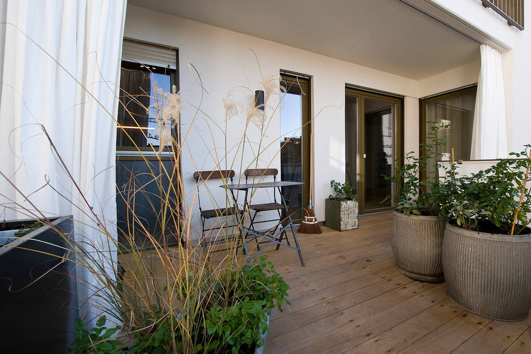 Terrace INpuls interior design & architecture Jardines minimalistas