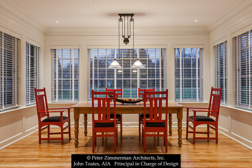 Sunroom John Toates Architecture and Design Classic style dining room