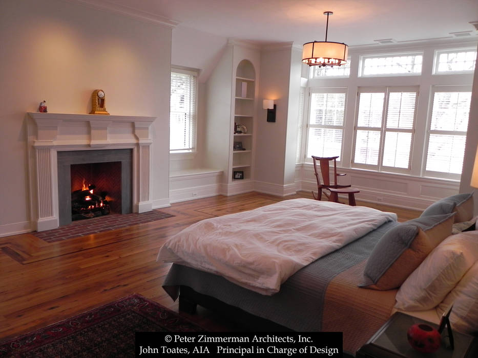 Bedroom John Toates Architecture and Design Classic style bedroom