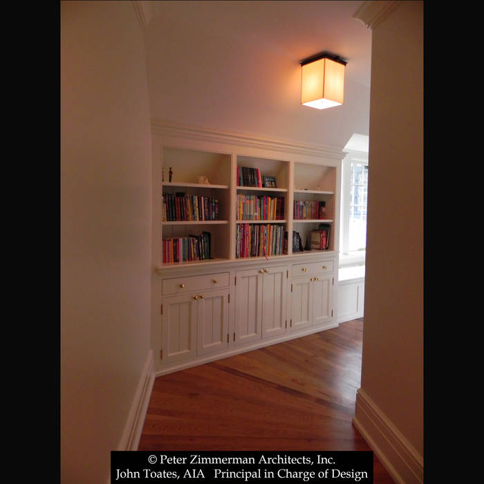 Hallway John Toates Architecture and Design Classic style corridor, hallway and stairs interior,shelving,bookshelves,hallway,wood flooring