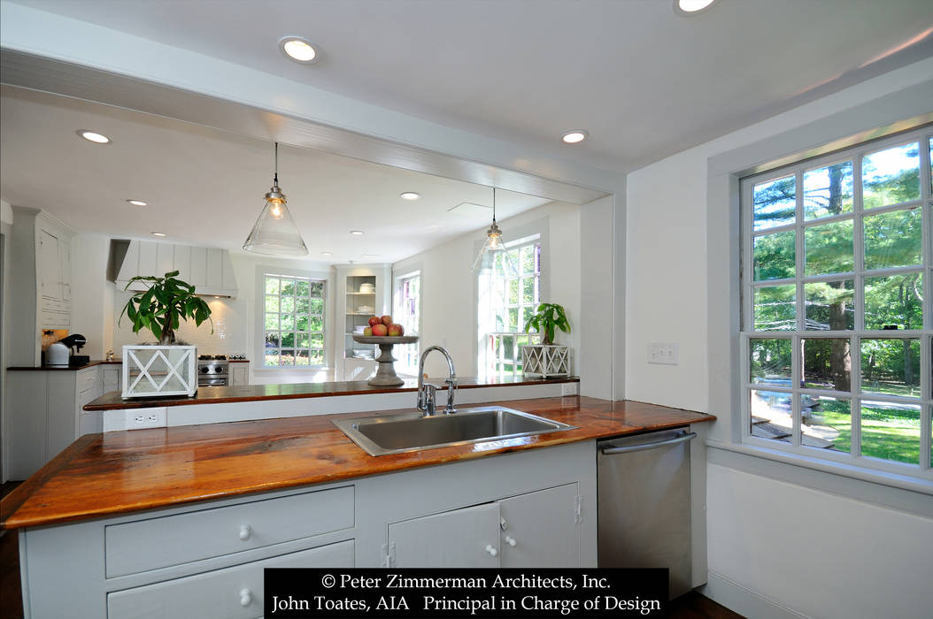 Historical Addition & Renovation - Darien, CT, John Toates Architecture and Design John Toates Architecture and Design Dapur Klasik