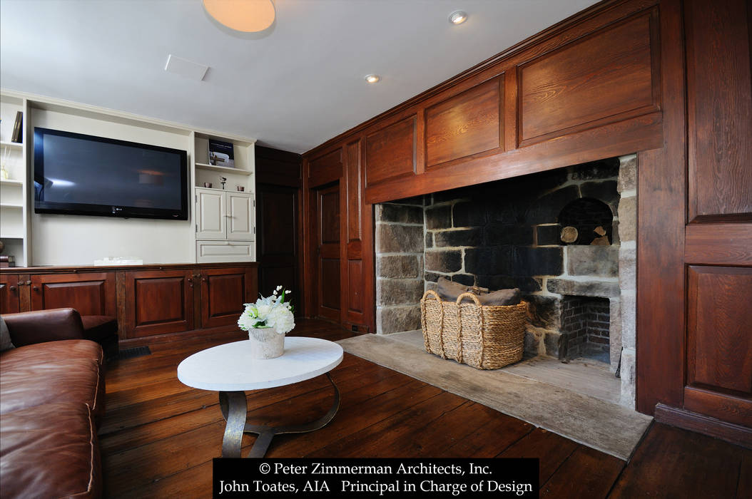 Historical Addition & Renovation - Darien, CT, John Toates Architecture and Design John Toates Architecture and Design Гостиная в классическом стиле