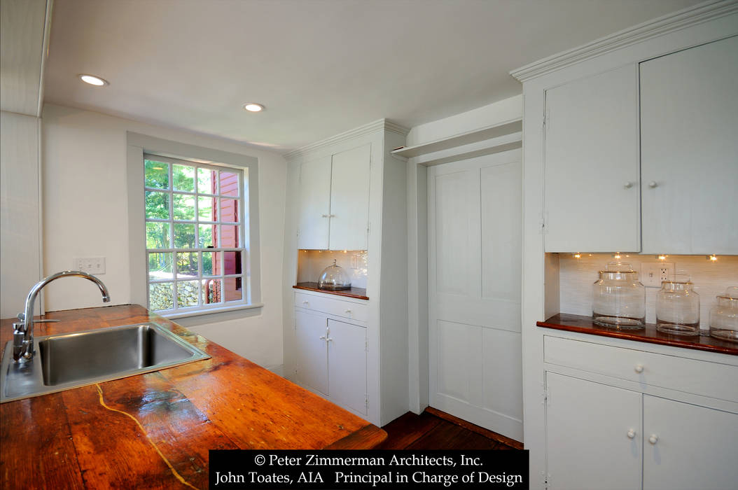 Historical Addition & Renovation - Darien, CT, John Toates Architecture and Design John Toates Architecture and Design Dapur Klasik