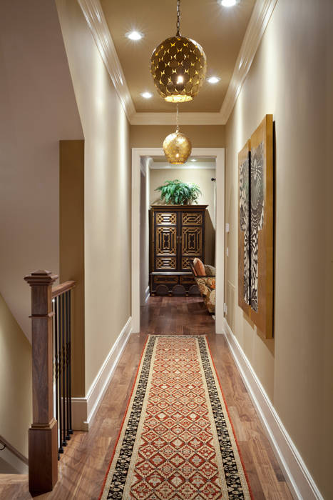 Supremely Sophisticated, Andrea Schumacher Interiors Andrea Schumacher Interiors Classic style corridor, hallway and stairs runner,pendant lights,art,'