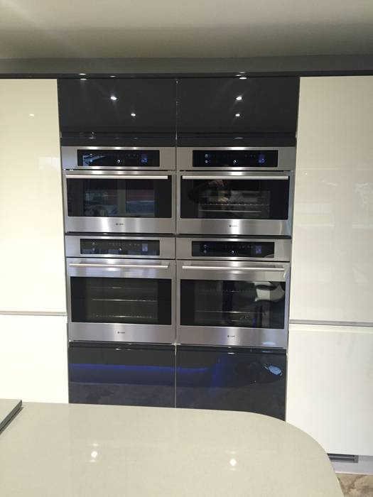 Oven Bank With Oven Steam Oven And Combination Microwave And