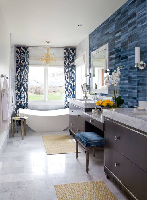 Elegant Modern and Timeless, Andrea Schumacher Interiors Andrea Schumacher Interiors Classic style bathroom