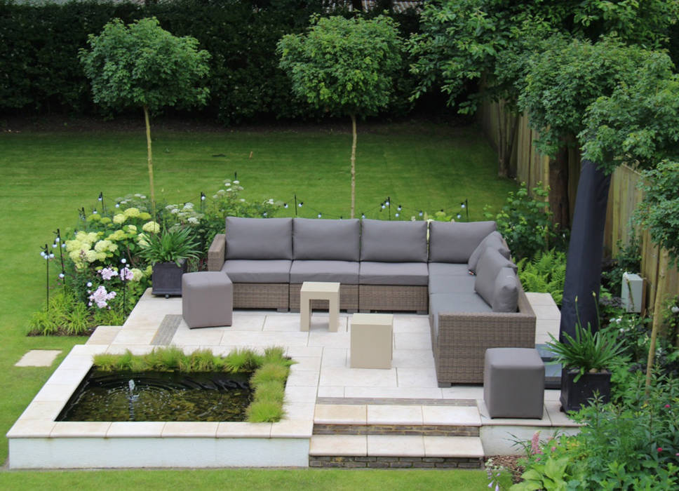 homify Classic style garden