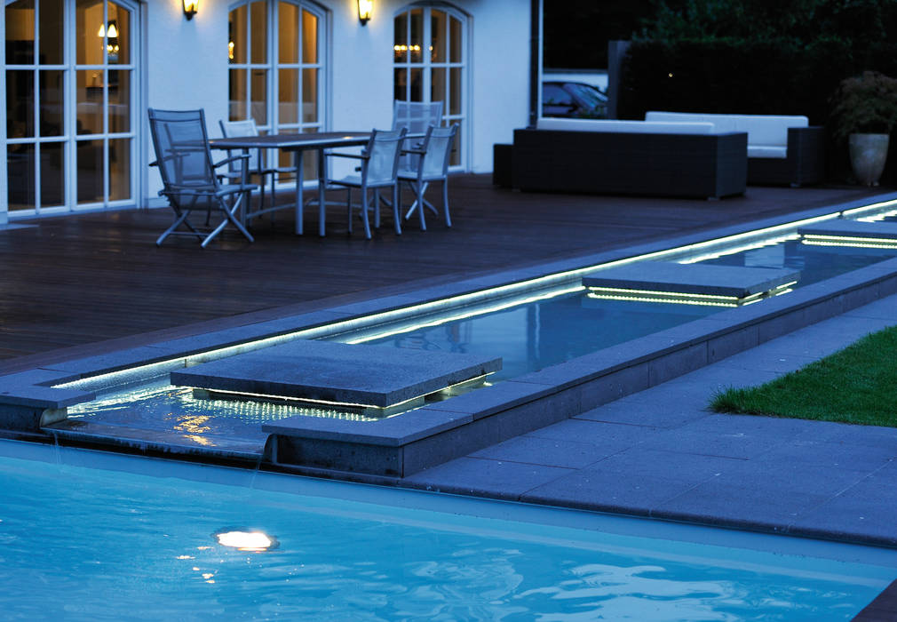 Beleuchteter Wasserlauf Im Garten Ausgefallene Pools Von
