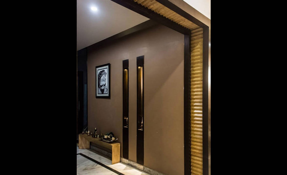 Singh Residence, StudioEzube StudioEzube Modern corridor, hallway & stairs Wood Wood effect Accessories & decoration