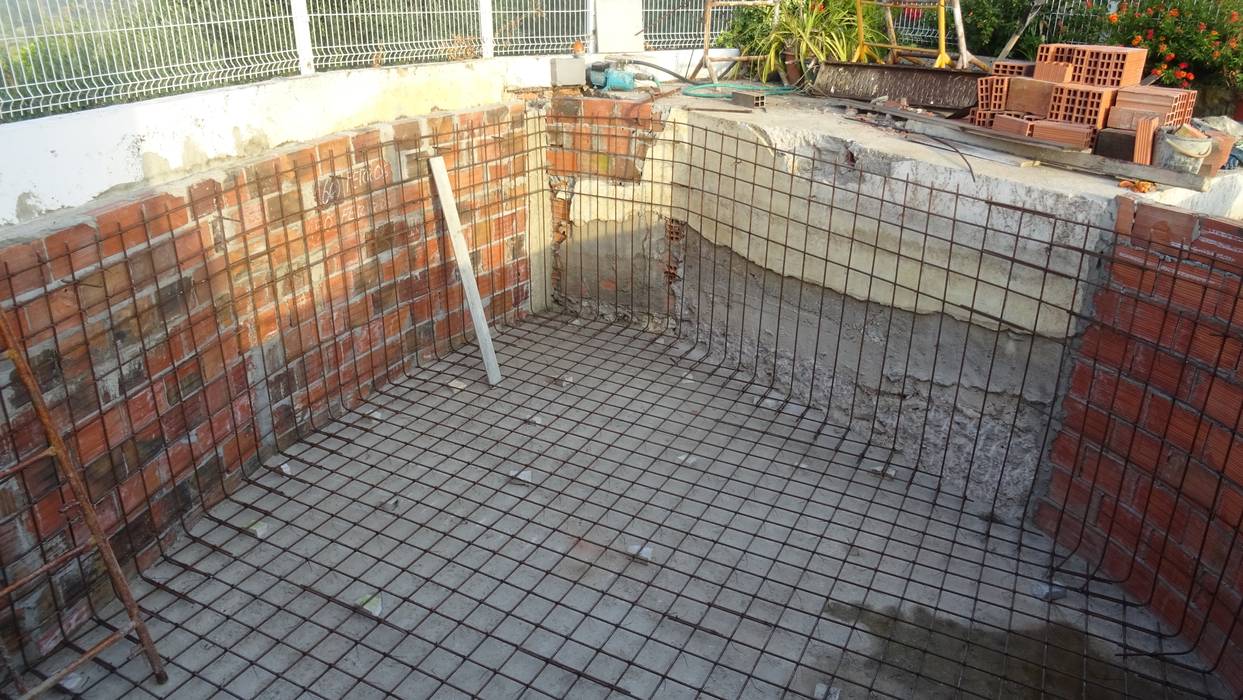 Piscina personalizada!, Atádega Sociedade de Construções, Lda Atádega Sociedade de Construções, Lda Pool Iron/Steel