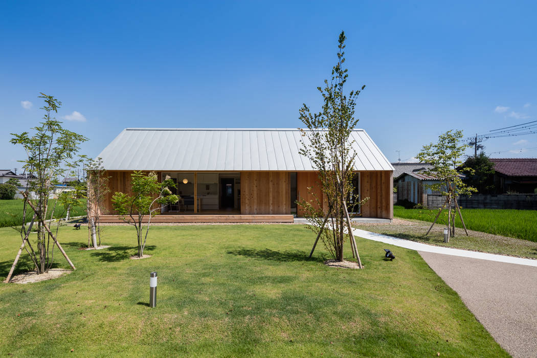 House in Inuyama, hm+architects 一級建築士事務所 hm+architects 一級建築士事務所 Nhà phong cách chiết trung Gỗ Wood effect