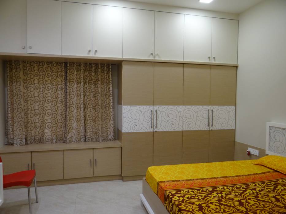 Ground floor Master bedroom wardrobe homify Modern Bedroom