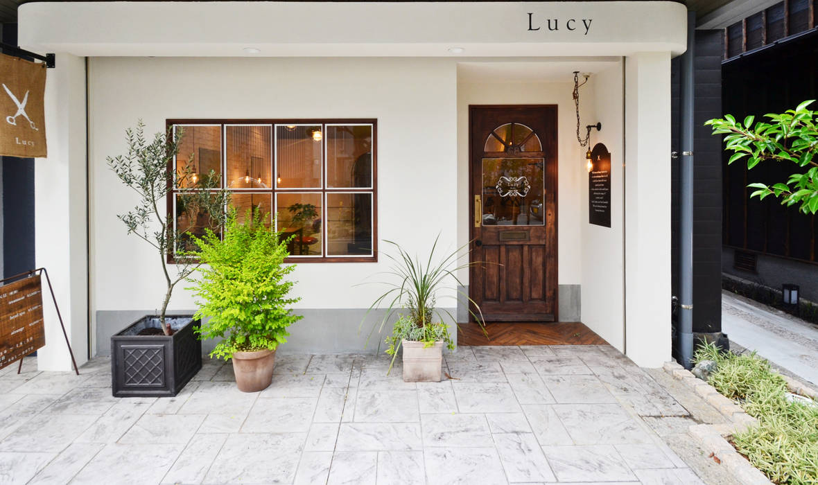 Lucy, TRANSFORM 株式会社シーエーティ TRANSFORM 株式会社シーエーティ Espacios comerciales Oficinas y Tiendas