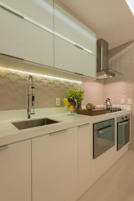 Apartamento LM Renata Matos Arquitetura & Business Cozinhas modernas MDF util clean compacta