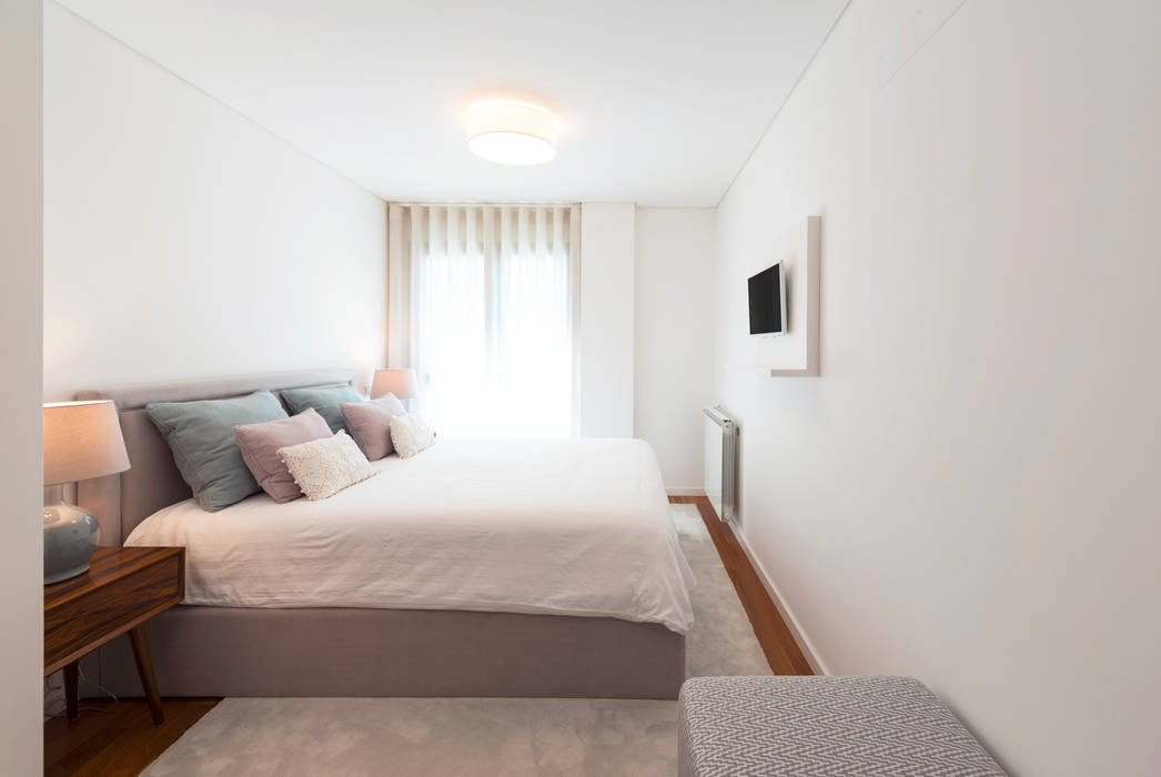 Dormitorios de estilo moderno de Filipa Cunha Interiores Moderno