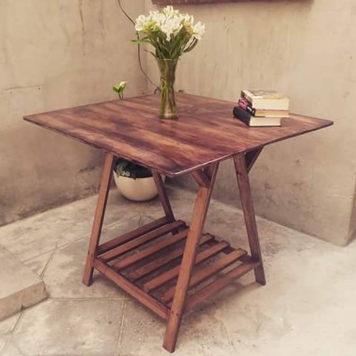 Departamento Seis Dining roomTables Wood Wood effect
