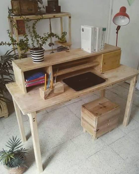 Escritorio 27, Departamento Seis Departamento Seis Study/office Solid Wood Multicolored Desks