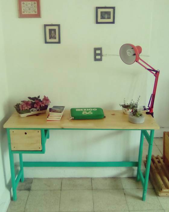 Escritorio Verde, Departamento Seis Departamento Seis Study/office Solid Wood Multicolored Desks