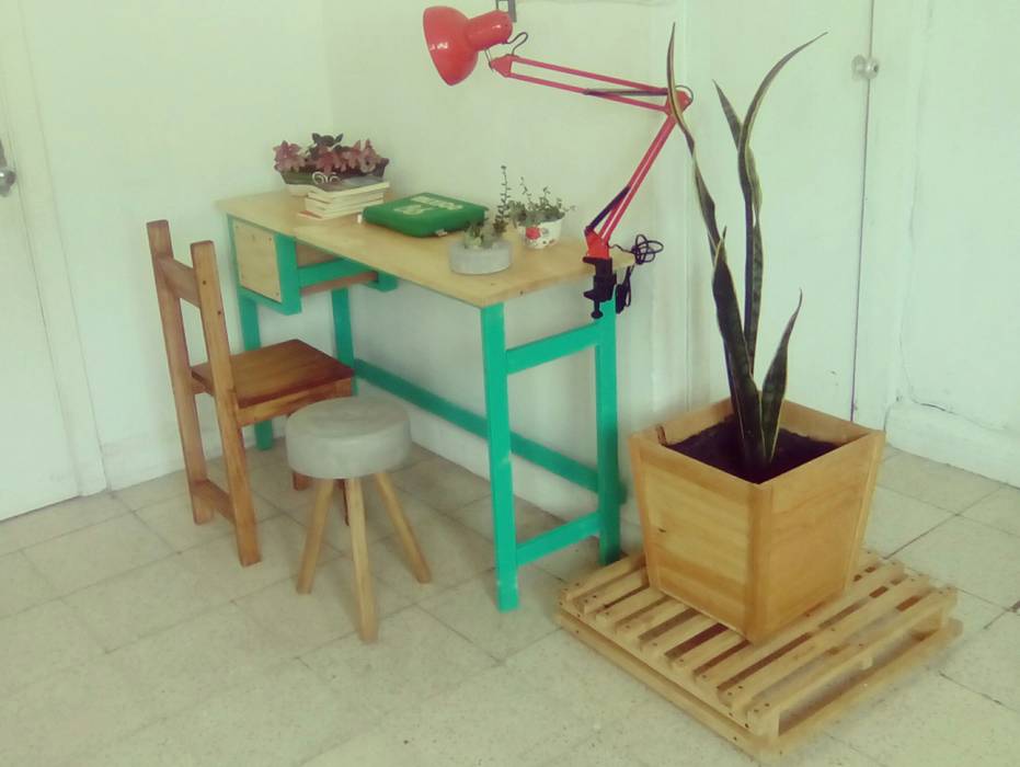Escritorio Verde, Departamento Seis Departamento Seis Рабочий кабинет в эклектичном стиле Твердая древесина Многоцветный Письменные столы