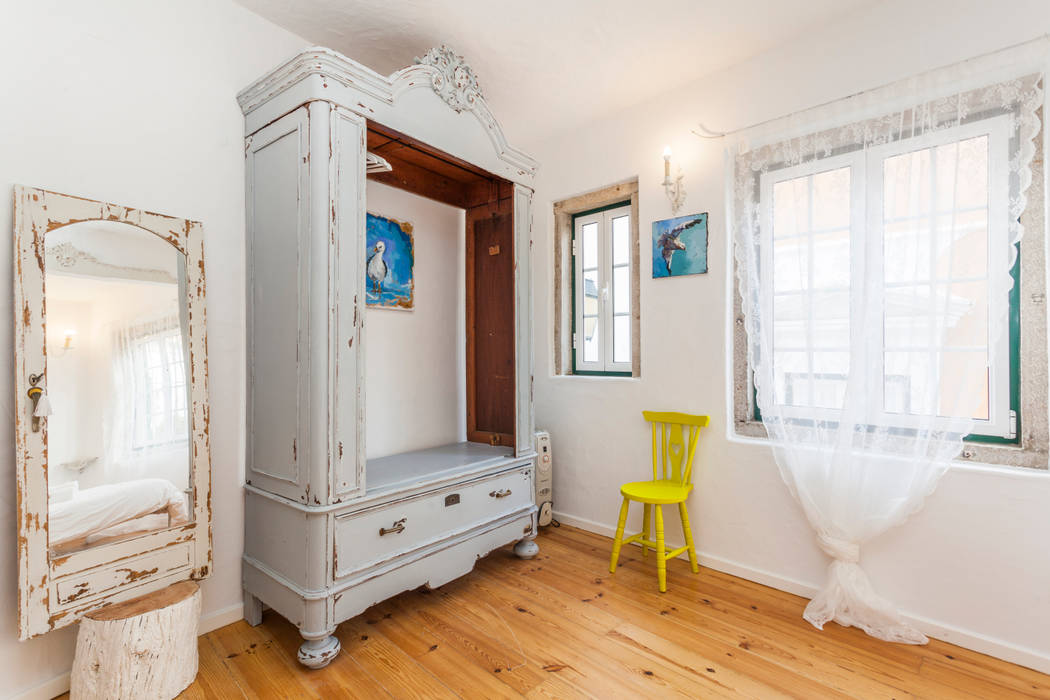 Ambiente turístico com sabor a sal e mar, alma portuguesa alma portuguesa Rustic style bedroom