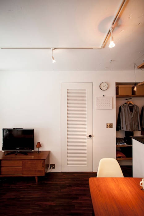 FIKA-「斬新すぎる」と方針転換、カフェ風に, 株式会社ブルースタジオ 株式会社ブルースタジオ Modern dressing room