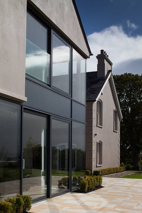 Restoration and extension of Grade 2 Listed country house, Des Ewing Residential Architects Des Ewing Residential Architects Country style house