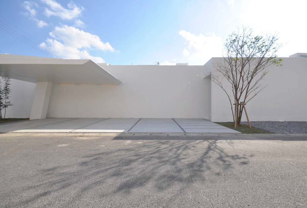 YMSR-HOUSE 門一級建築士事務所 モダンな 家 鉄筋コンクリート 白色