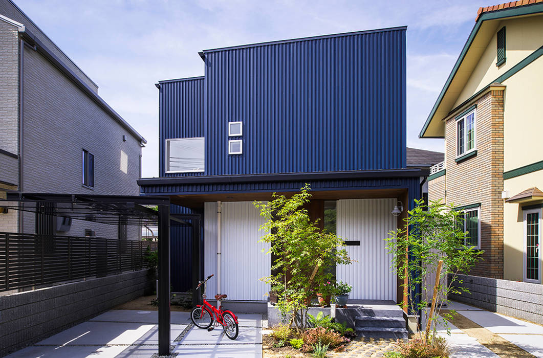 夕雲町の家－little forest－, 祐建築設計事務所 祐建築設計事務所 現代房屋設計點子、靈感 & 圖片 金屬