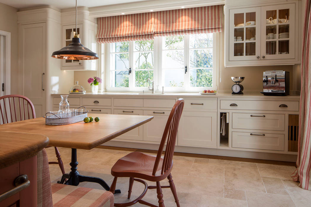 Weiße küche im shaker stil aus holz gefertigt homify