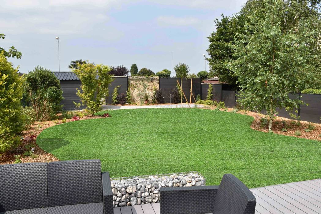 homify Modern Garden