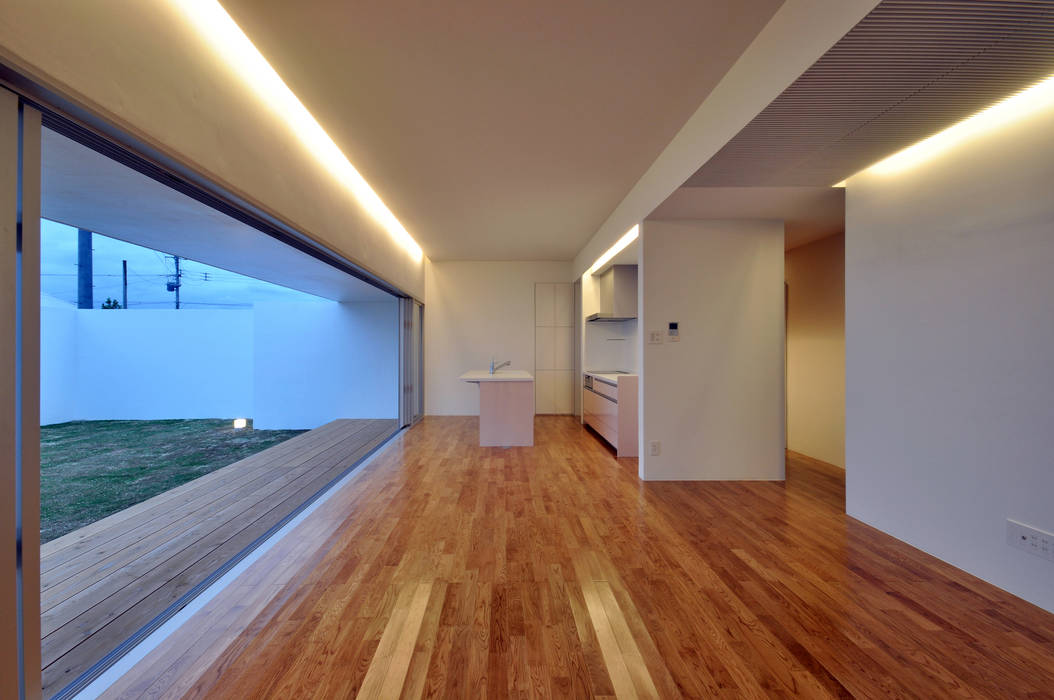 UHR-HOUSE, 門一級建築士事務所 門一級建築士事務所 Modern Living Room Wood Wood effect