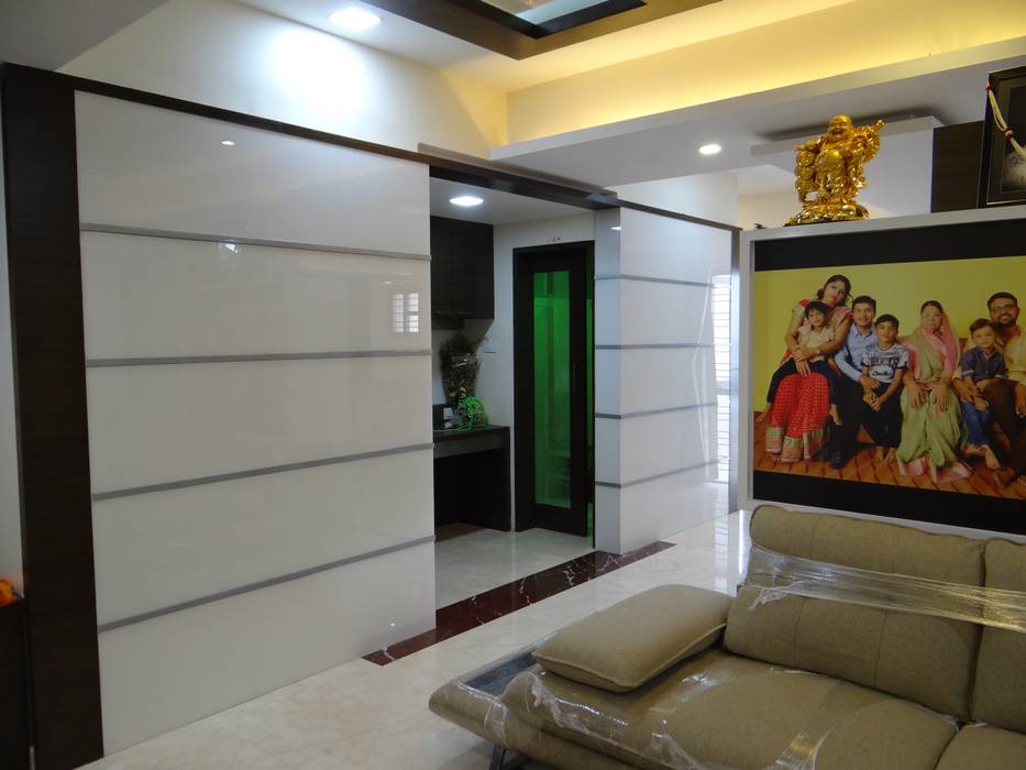 Pooja Room homify Modern living room