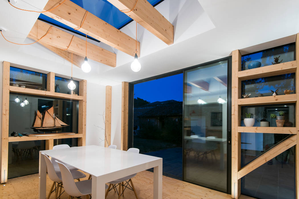 dining room homify Comedores modernos glulam,frame,extension,dining,plywood,glass,sliding doors,suffolk,architecture