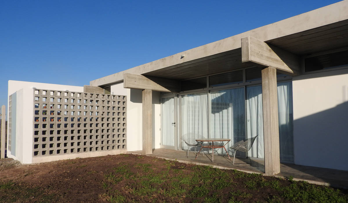 VIVIENDA RR, riverorolnyarquitectos riverorolnyarquitectos Casas modernas