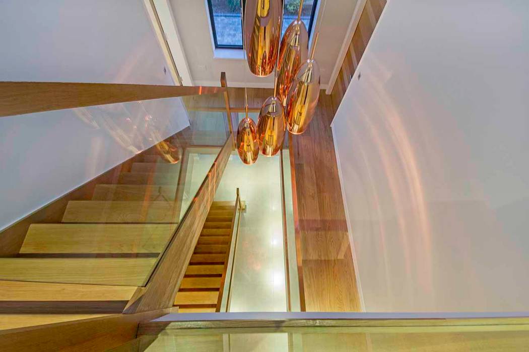 Hadley Wood - North London, New Images Architects New Images Architects Pasillos, vestíbulos y escaleras de estilo moderno