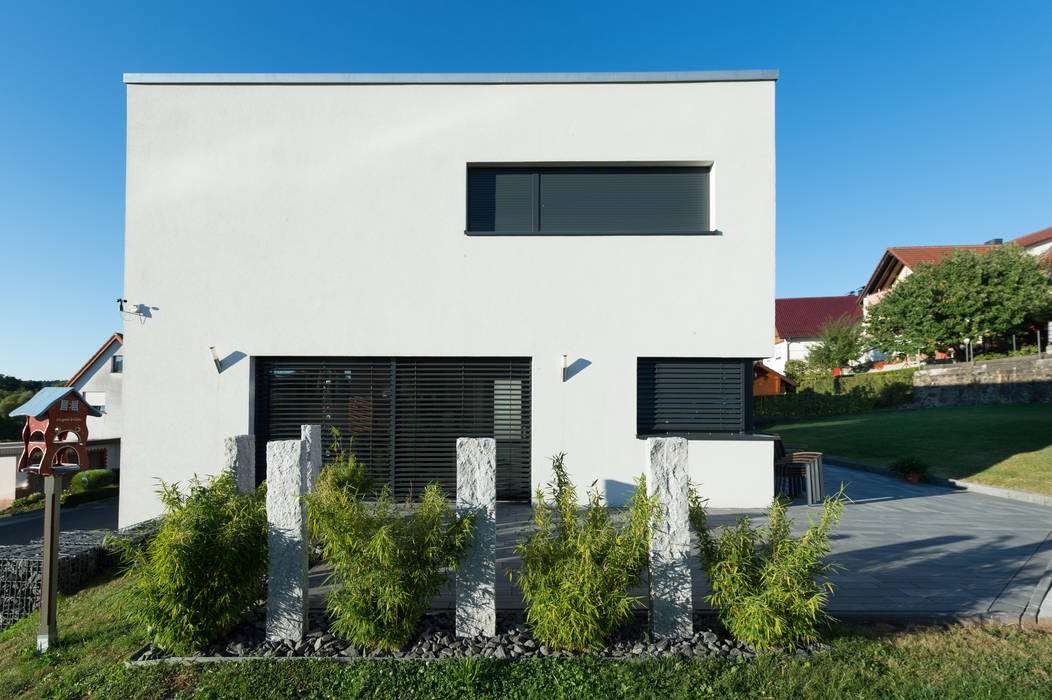 Wohnhaus 2 in Petersberg-Steinhaus, herbertarchitekten Partnerschaft mbB herbertarchitekten Partnerschaft mbB Дома в стиле модерн