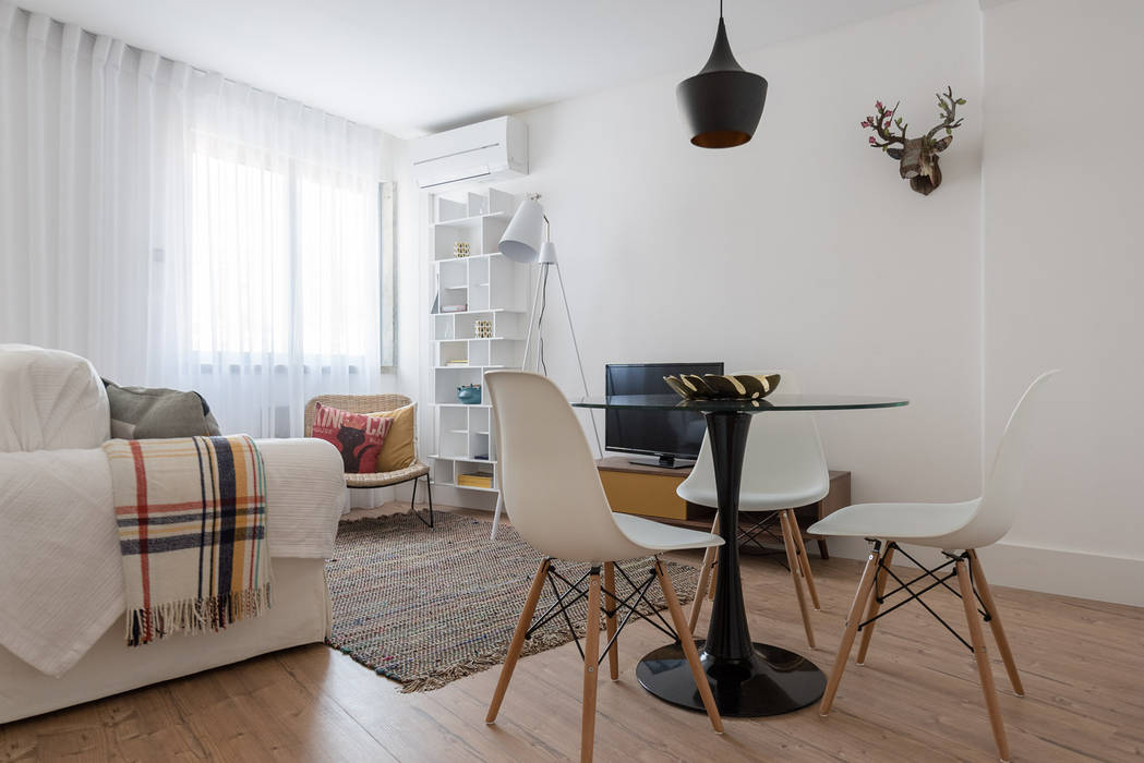 REMODELAÇÃO_APARTAMENTO AJUDA | Lisboa | PT, OW ARQUITECTOS lda | simplicity works OW ARQUITECTOS lda | simplicity works Minimalist dining room
