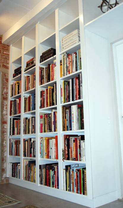 Project : Jason Black, Capital Kitchens cc Capital Kitchens cc Modern living room MDF