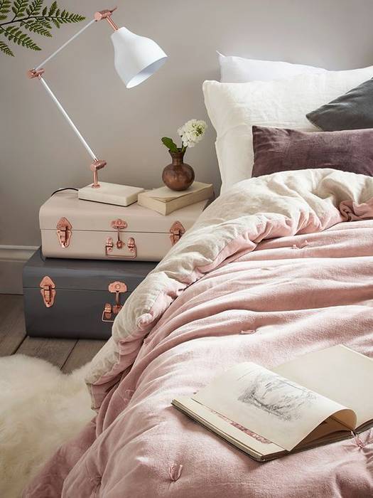 homify Scandinavische slaapkamers Textielen