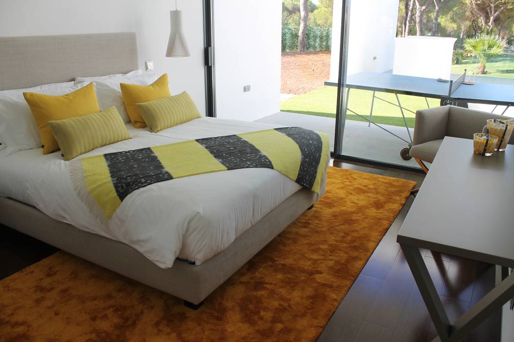 Double Bedroom Yellow Pure Allure Interior Quartos modernos