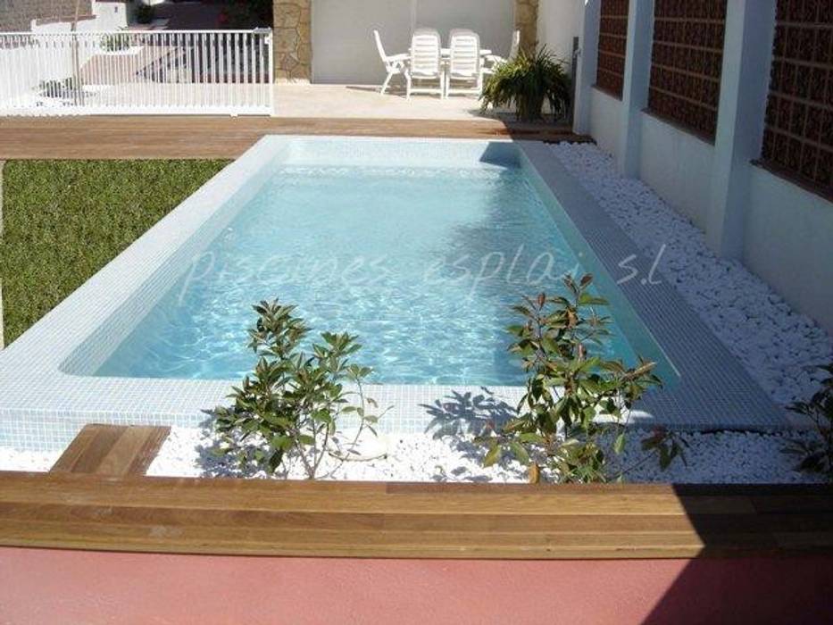 homify Piscinas de estilo mediterráneo