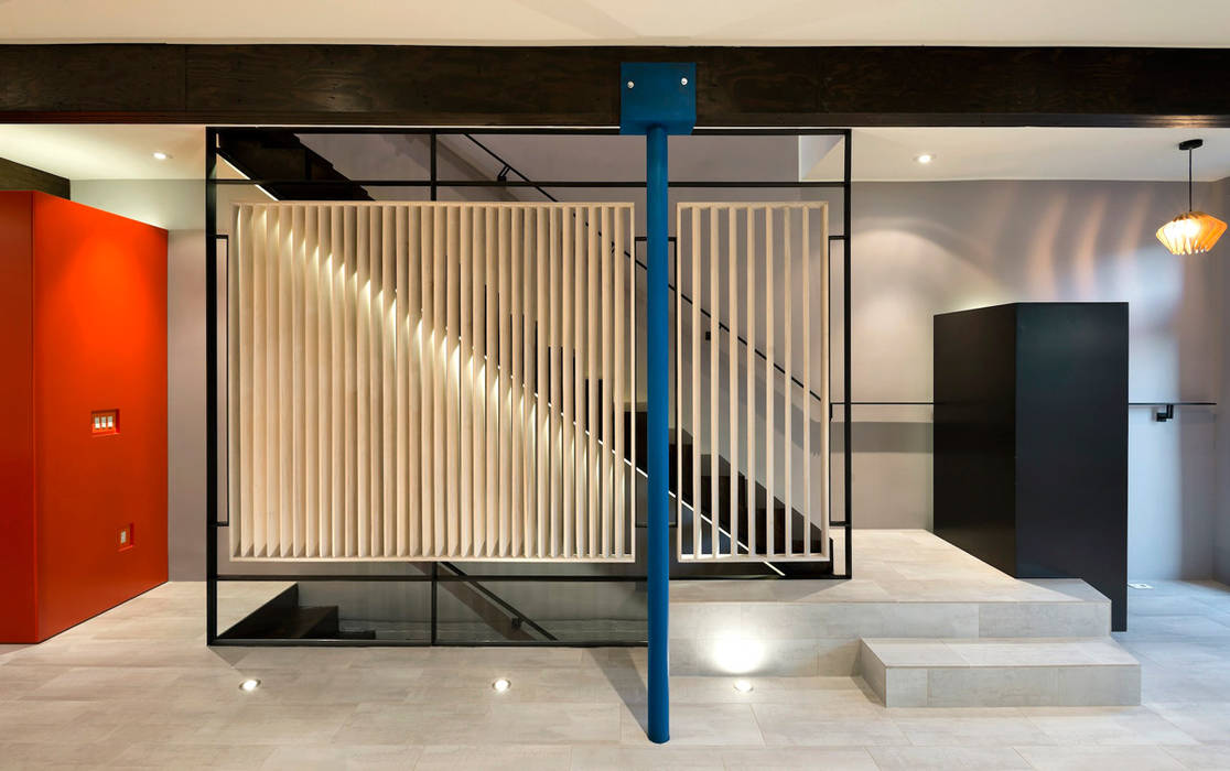 Mi Casita : Carmen's, KUBE architecture KUBE architecture Modern Corridor, Hallway and Staircase