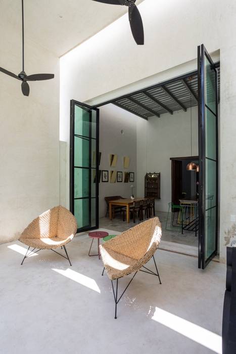 Casa del Limonero, Taller Estilo Arquitectura Taller Estilo Arquitectura モダンな 窓&ドア コンクリート