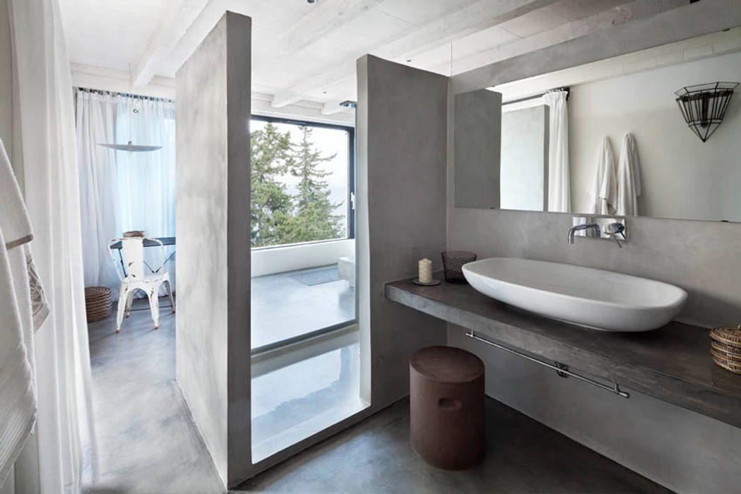 Villa in Grecia, Personal Factory Personal Factory Mediterranean style bathrooms