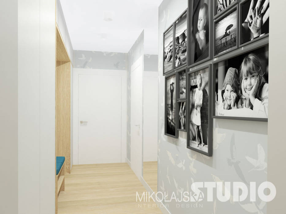 hall, korytarz, przedpokój, jasny, pastelowy, drewno, galeria MIKOŁAJSKAstudio Skandynawski korytarz, przedpokój i schody