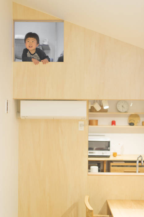共有スペースとつながる子ども部屋 加藤淳一級建築士事務所 モダンな キッチン Homify 共有スペースとつながる子ども部屋 加藤淳一級建築士事務所 モダンな キッチン Homify