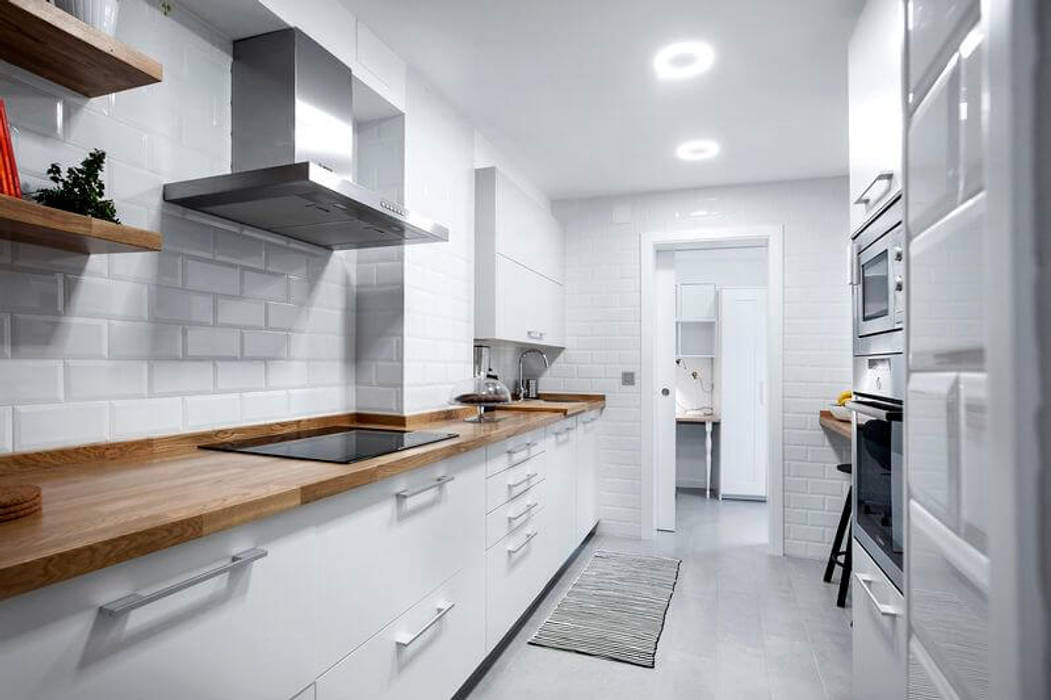 REFORMA PISO EN A CORUÑA - DISEÑO ESTILO ESCANDINAVO GESTION INTEGRAL DE PROYECTOS DEL NOROESTE S.L. Cocinas de estilo escandinavo REFORMA PISO,ESTILO ESCANDINAVO,REFORMA INTEGRAL VIVIENDA