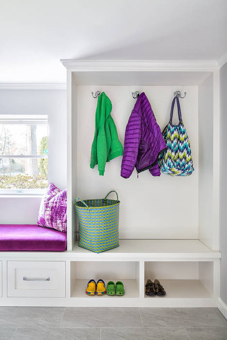 Mudroom Clean Design Modern Corridor, Hallway and Staircase